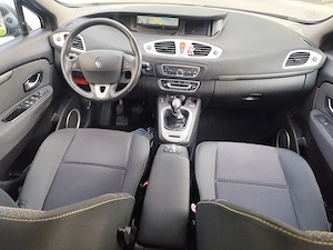 Renault Megane Scenic Benzina  - imagine 8