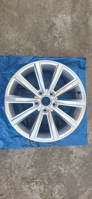 De vânzare jantă nefolosită volkswagen R17 