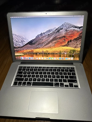Laptop MacBook 15,4  - Intel Core i7, 8 GB RAM, 240 SSD.