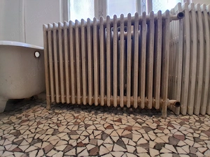 Vând calorifere din fontă