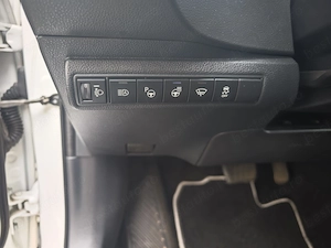 Toyota Corolla 1.8 HYBRID  TS Exclusive interior Negru, automata , 122 cp , 2020 - imagine 9