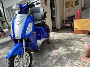 Vand tricicleta electrica - ca noua