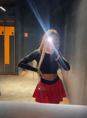 Blonda sexy câteva zile la tine in oraș poze reale     - imagine 3