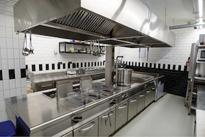 Bucătar de linie in centrul Clujului