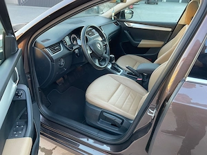 Skoda Octavia 1.6 TDI DSG Ambition - imagine 8