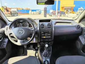 Dacia Duster 1,5 diesel 110 cp - imagine 6