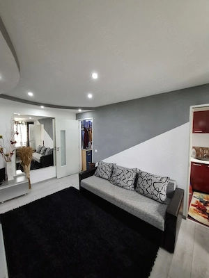 Vând apartament  2cam.conf.semidecomandat bloc de 4etaje la etajul  2 - imagine 2