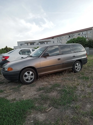De vanzare opel astra f combi 1.4 benzina 