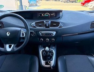 Renault Grand Scenic 1.6 dCi Stop&Start Energy Privilege - imagine 11