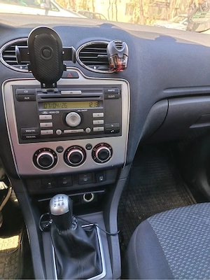 ford focus scurt proprietar 1.6 +Gpl an 12 2006 - imagine 3