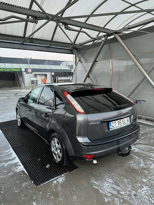 Ford Focus 1.6 TDCI Trend - imagine 6