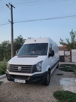 Vind sau schimb cu autoturism.