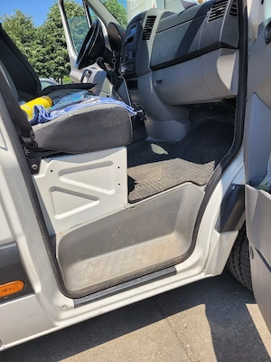 Vind sau schimb cu autoturism. - imagine 9