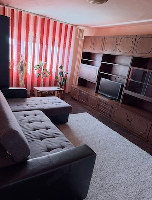 Inchiriez apartament ultracentral  2 camere decomandat