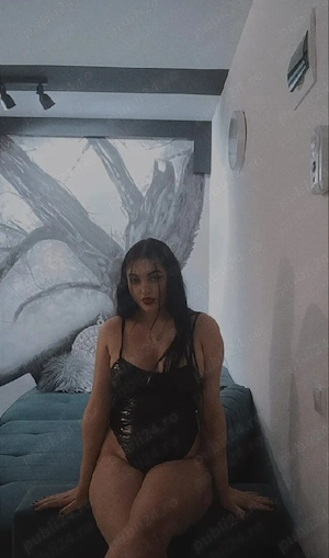 Raisa. Piața Victoriei nr 4 - imagine 3