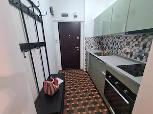 Garsoniera ultracentral piata romana- Ase - Centrala Bloc  - imagine 4