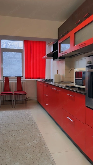 Apartament 2 camere zona Dacia (farmacris) - imagine 2