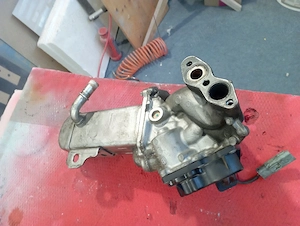 Racitor gaze cu EGR, cod 9671398180, Peugeot 5008, 2.0 HDI, RH02) - imagine 2