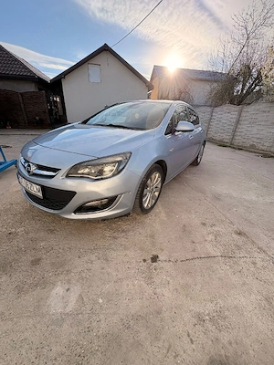 Opel astra J - imagine 3