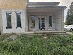Vând sau schimb cu apartament 3 camere plus diferenta din partea cumpărătorului 