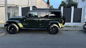 Jeep Wrangler Sahara 4xe - culoare sarge green,  stare noua - imagine 2