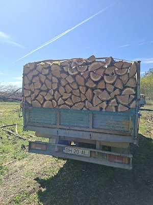 vând lemne de foc esență tare cer,fag,carpen,stejar cantitate garantata  transport gratuit  lemnele 