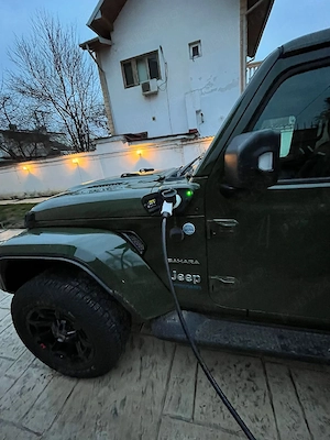Jeep Wrangler Sahara 4xe - culoare sarge green,  stare noua - imagine 4