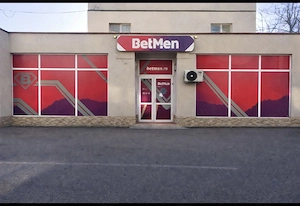 Spatiu versatil Găvana 150mp(70+80)vitrină 15m