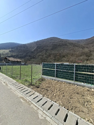 Proprietar,Ocazie, Langa Gara Herculane, Teren pt Casa,1025 mp ,FS 25 m,Pret 24 E mp Neg - imagine 3