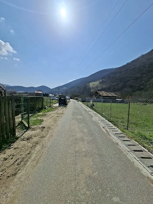 Proprietar,Ocazie, Langa Gara Herculane, Teren pt Casa,1025 mp ,FS 25 m,Pret 24 E mp Neg - imagine 2