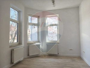Apartament în vilă din perioada interbelică proaspăt renovat - imagine 5