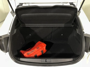 Peugeot 208 - imagine 12