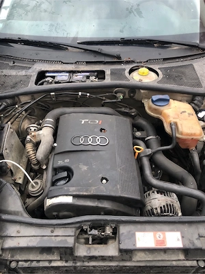 Dezmembrez Audi A4 B5 1.9 AVG - imagine 2