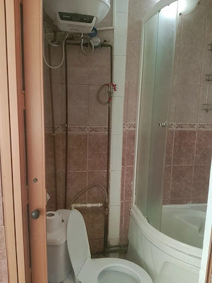 Inchiriez garsoniera, proprietar