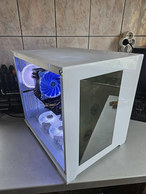 Unitate PC Gaming Ryzen 7 3700X video 8GB RX 6650XT 16GB RAM 