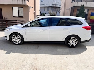 Ford Focus MK3.5 Trend 1.0 benzina 125cp - imagine 4