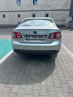 Volkswagen Jetta 2008 1.6 Benzină  - imagine 4