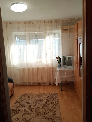 Inchiriez garsoniera, proprietar, 900 chiria - imagine 4