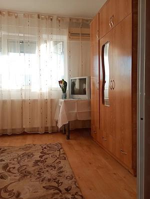 Inchiriez garsoniera, proprietar, 900 chiria - imagine 6