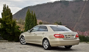 E 220CDI   AVANTGARDE BlueEFFICIENCY EURO5 Face-lift 2011 Piele Cutie Automata 170.000Km reali!!! - imagine 5