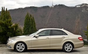 E 220CDI   AVANTGARDE BlueEFFICIENCY EURO5 Face-lift 2011 Piele Cutie Automata 170.000Km reali!!! - imagine 3