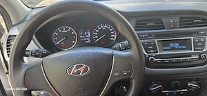 hyundai i20 din 2017 cu 74000 km la 7700 eur neg - imagine 4