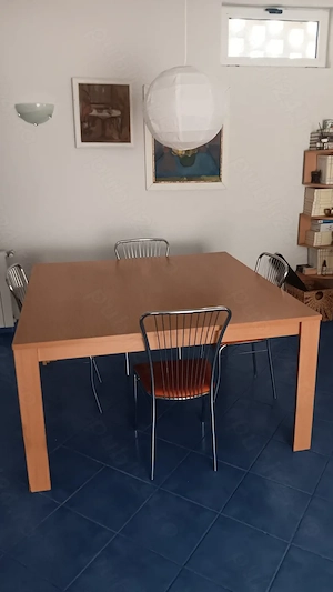 Masa sufragerie cu 8 scaune, 300 lei masa și 50lei scaun