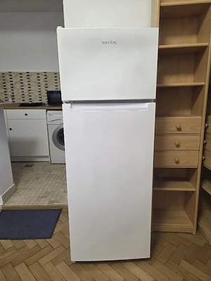 Vând frigider 238l Sect 2
