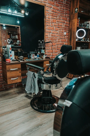 Angajam frizer cu experienta minim 2 ani