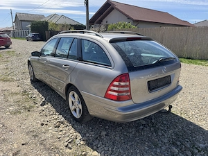 Dezmembrez Mercedes C-class 2006 2.2 cdi - imagine 5