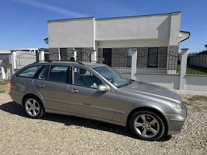 Dezmembrez Mercedes C-class 2006 2.2 cdi - imagine 3