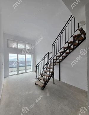 Penthouse de 2 camere de vanzare la stadiul de gri in Turnisor