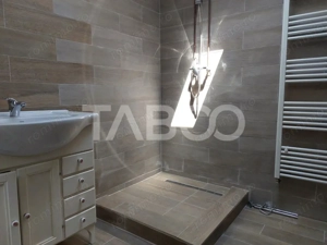 Casa saseasca P+1E+M 216 mpu curte libera 175 mp Cisnadioara - imagine 10