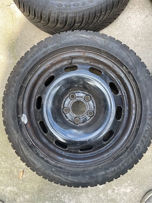 Vând set 4 x cauciuc+jeanta 195/50/R15 + Cadou!!